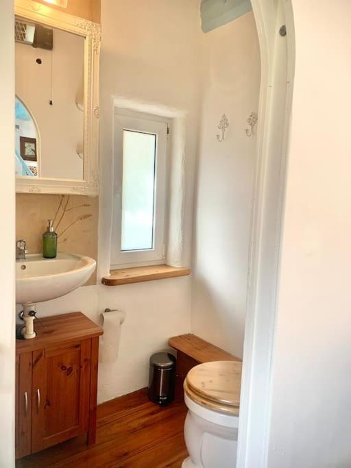 Ferienwohnung Kleine Kunstremise Mit Holzofen Burg Freienfels Weinbach Exterior foto