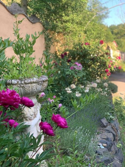 Ferienwohnung Kleine Kunstremise Mit Holzofen Burg Freienfels Weinbach Exterior foto